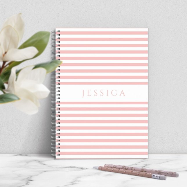 Carnet Nom du Motif à rayures blanches et roses molles (Personalized Modern Pink Stripes Notebook)