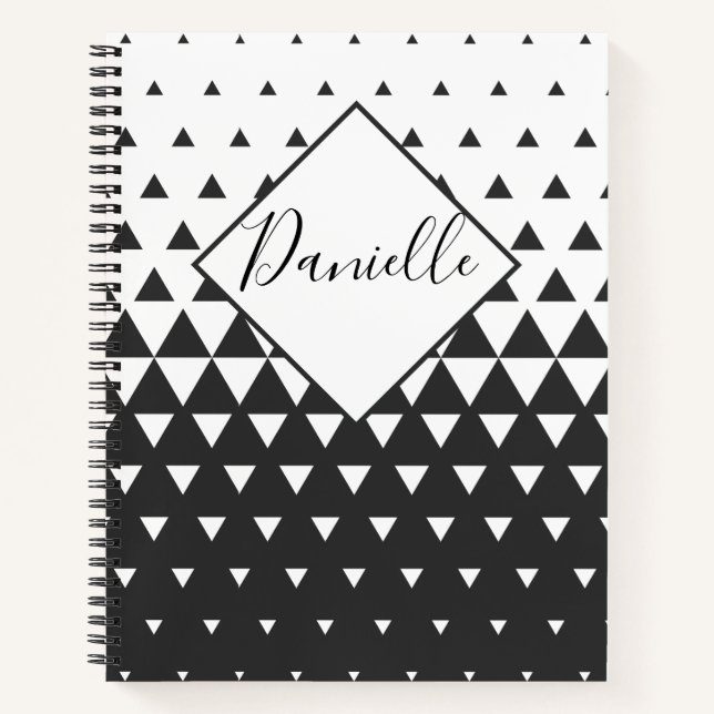 Carnet Nom personnalisé à motif triangle noir et blanc (Devant)