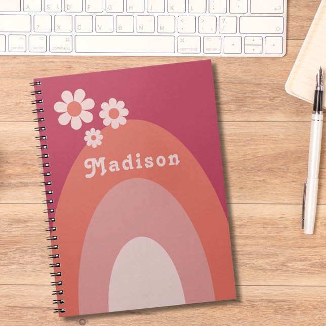Carnet Nom personnalisé Rétro Années 70 (Retro vintage daisy arch peach orange and pink custom name notepad)