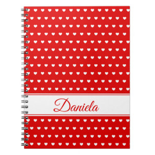 Carnet Nom personnalisé - Rouge avec un Motif des Coeurs