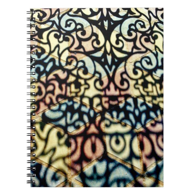 Carnet Ombres colorées des portes (Devant)