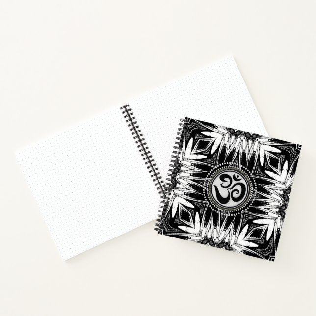 Carnet Panneau Batik Om noir et blanc Mandala Nouvel Âge (Intérieur)