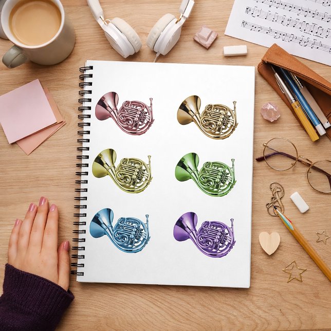 Carnet Parade d'cors français arc-en-ciel (A notebook with a rainbow french horn pattern.)