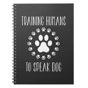 Carnet Paw D'Entraîneur De Chien À L'École Canine