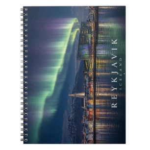 Carnet Paysage urbain de Reykjavik sous les aurores boréa