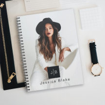 Photo de monogramme d'entrepreneuse femme moderne 