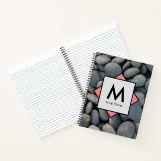 Carnet Pile de roche avec votre propre nom et Monogramme 