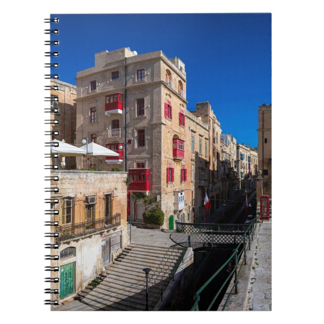 Carnet Pont, rue étroite avec escaliers à La Valette (Devant)