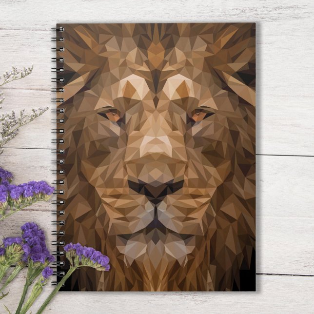 Carnet Portrait de lion géométrique (Geometric Lion Notebook on White Wooden Tabletop with Purple Flowers)