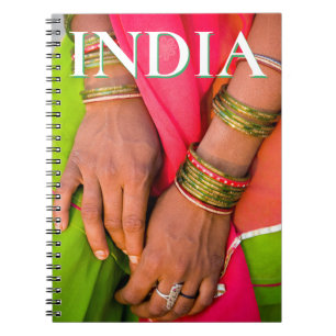 Carnet Rajasthan Gros plan sur les mains d'une femme