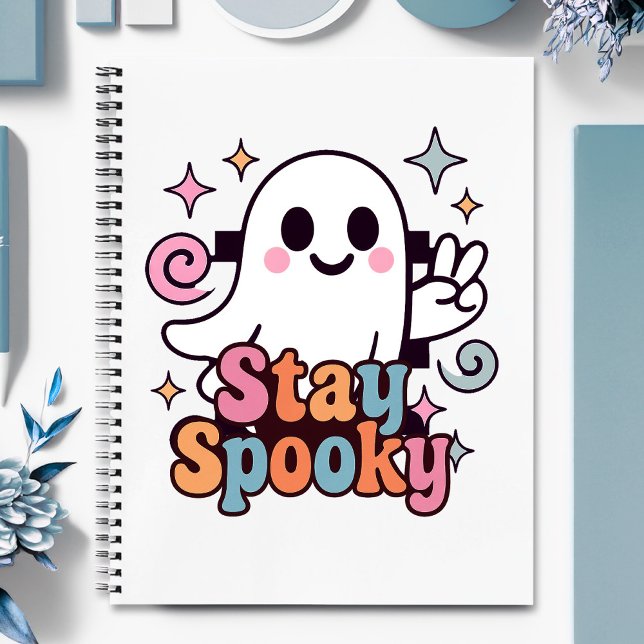 Carnet Restez Éffrayant Super Fantôme Retro Pastel Hallow (Celebrate Halloween season in style with this groovy ghost stay spooky design.)