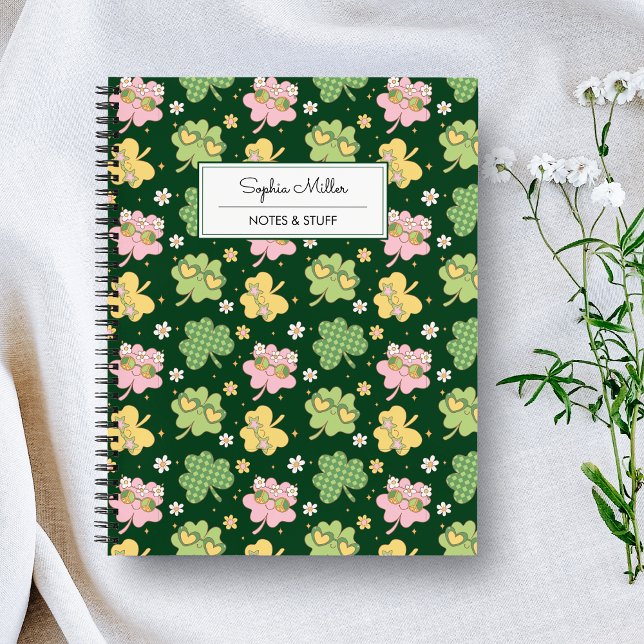 Carnet Spirale Monogramme Rétro Groovy Saint-Patrick (Créateur téléchargé)