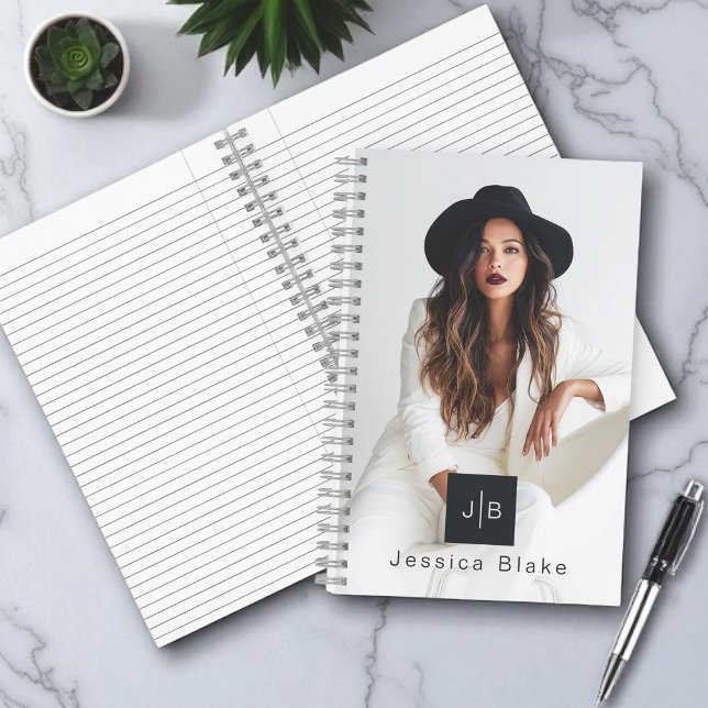 Carnet Stylish Modern Woman Entrepreneur Monogram Photo (Créateur téléchargé)