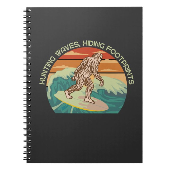 Carnet Surf Bigfoot Chasse Vagues Cachant les empreintes (Devant)