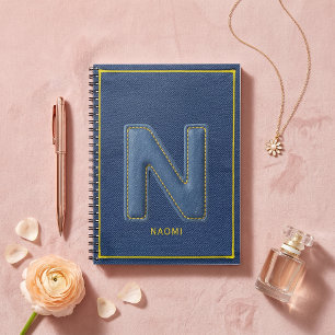 Carnet Texture de denim bleu avec monogramme brodé en jau