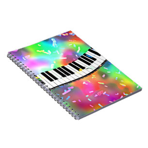 Carnet Thème de musique colorée du clavier de piano,