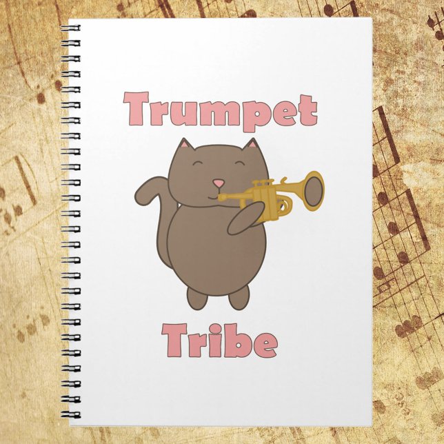 Carnet Tribu de Trompette Chat Mignon Rose (A notebook featuring a brown cat playing the trumpet with the words trumpet tribe in pink.)
