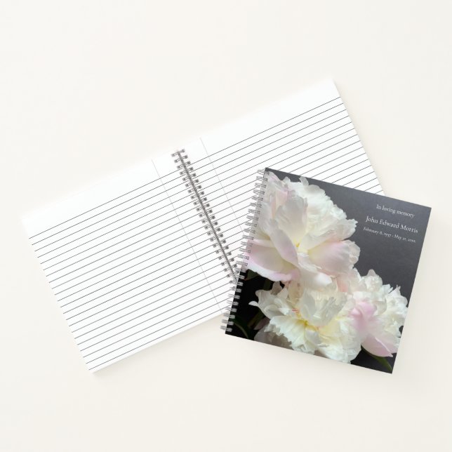 Carnet Trois pivoines blanches sur le mémorial gris foncé (Intérieur)