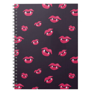 Carnet Vampire Lèvres Et Pince Motif Gothique