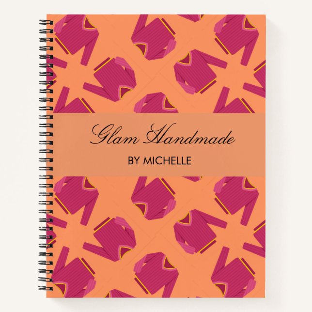 Carnet Vêtements mignons en tricot rose pour entreprise (Devant)