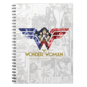 Carnet Wonder Woman Crossed Arms dans le logo collage