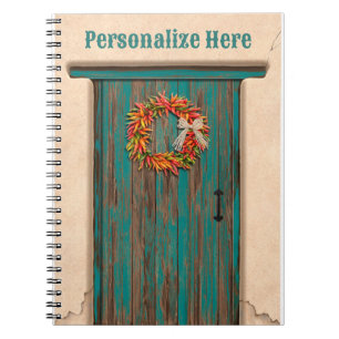 Carnet Wreath sud-ouest du Chili sur une porte en bois bl