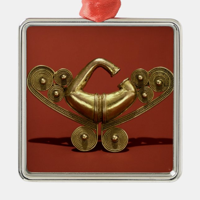 Carré Argenté Ornement de nez, culture de Tairona (Devant)