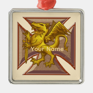 Carré Argenté Ornement Dragon Croix de Malte