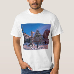 Carré de la Mairie de Riga en hiver T-Shirt
