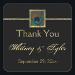 Carré Sticker Mariage en plume Peacock noir et or<br><div class="desc">Ce sticker de faveur de mariage en plumes de paon noir et or carré de 1, 5 po et/ou scellé d'enveloppe correspond aux invitations de mariage indiquées ci-dessous. Vous pouvez également le faire passer à 3". Si vous avez besoin de modifications ou d'autres éléments correspondants, envoyez un courriel à niteowlstudio@gmail.com...</div>