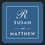 Carré Sticker Monogramme à bordure mince classique, bleu<br><div class="desc">Sticker Monogramme à bordure mince classique,  bleu marine Un autocollant monogramme simple mais classique personnalisé mariage monogramme. Utiliser comme sceau d'enveloppe ou étiquette de faveur. Modifiez vos informations à l'aide du formulaire modèle.</div>