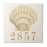 Carreau Adresse de la maison de coquillages de coquillages<br><div class="desc">Vintage Nautical Scallop Seashell House Address Tile Ajoutez votre propre numéro d'adresse à cette tuile pour un design élégant et étonnant. Veuillez nous contacter si vous avez besoin d'aide.</div>