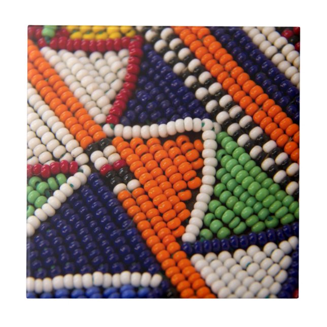 Carreau Afrique, Kenya. Les perles tribales des Masaï (Devant)