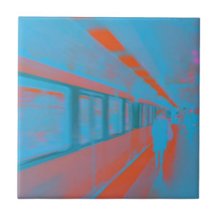 Carreau Art de la femme parisienne dans le métro en bleu o