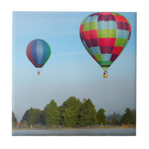 Carreau Ballons à air chaud au-dessus d'un lac, NZ