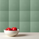 Carreau Basil de couleur solide vert fumée<br><div class="desc">Design vert fumée de basilic de couleur solide.</div>