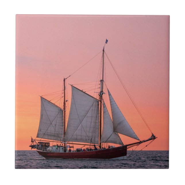 Carreau Bateau de navigation sur la voile de Hanse à (Devant)