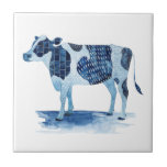 Carreau Bleu de cobalt Animaux de ferme - Vache<br><div class="desc">Cobalt Farm Animals I par Grace Popp. Comprend une vache dans une couleur bleu cobalt profonde avec une variété de dessins,  motifs et formes.</div>
