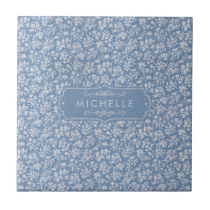 Carreau Bleu pastel doux et motif floral bohème blanc gris