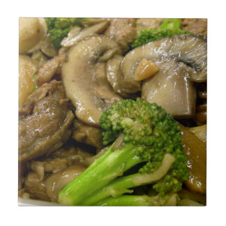 Carreau Boeuf, brocoli et champignons remuer la frite