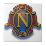 Carreau Bouclier du Nautilus N par David McCamant<br><div class="desc">Une conception a inspiré par les ligues du classique 20.000 de Jules Verne sous la mer capturant le drame de l'aventure sous-marine à bord du Nautilus submersible de bateau. C'est la conception est exacte à la maison dans n'importe qui salon.</div>