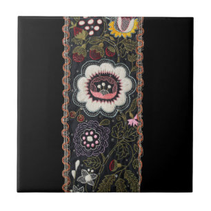 Carreau Broderie hongroise vintage sur noir