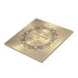 Carreau Cadeau pour le 50e anniversaire du Mariage<br><div class="desc">Commémorez votre 50e anniversaire de mariage avec ce design élégant,  un mandala noir orné sur un arrière - plan d'or métallique Image. Ils sont ornés de diamants blancs - texte personnalisable en noir dans un cercle doré brillant.</div>