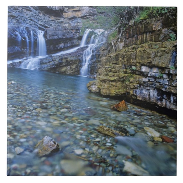 Carreau Cameron Falls dans le parc national des lacs Water (Devant)