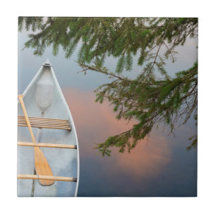 Carreau Canot sur le lac au coucher du soleil, Canada
