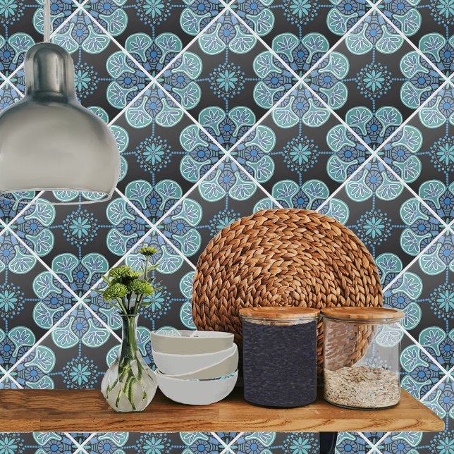 Carreau Carrelage en céramique bleu et vert motif extensib (Blue and black tile shown on kitchen backsplash.)