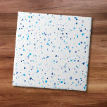 Carreau Carrelage en céramique Motif moderne Blue Terrazzo<br><div class="desc">Ce carrelage en céramique présente un motif faux terrazzo avec de minuscules taches dans les tons bleus sur un arrière - plan blanc. Customisez-le avec vos propres couleurs en cliquant sur Modifier la conception.</div>