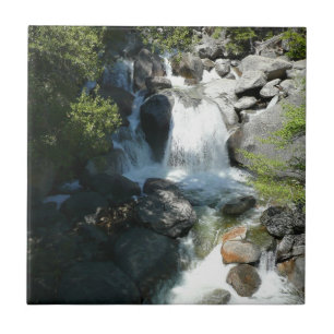 Carreau Cascade Falls dans le parc national de Yosemite