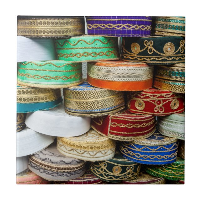 Carreau Casquettes arabes au marché (Devant)