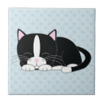 Carreau Chat somnolent de smoking<br><div class="desc">Chat noir et blanc de minou prenant un petit somme.</div>